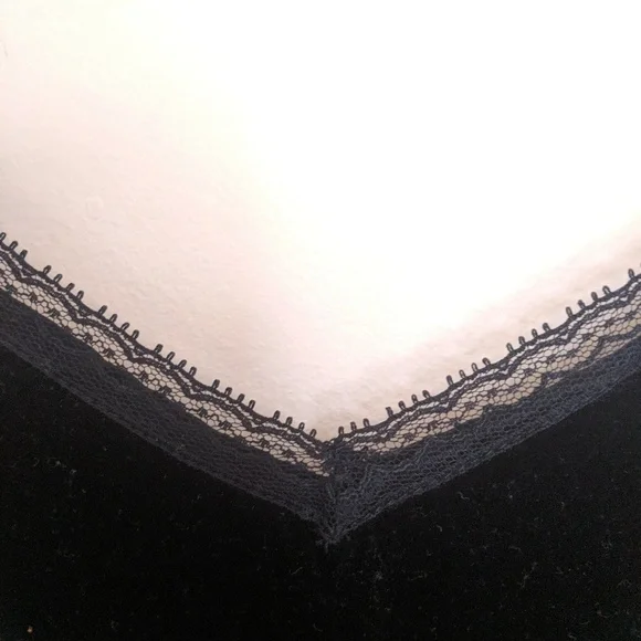 WHO WHAT WEAR Velvet & Lace Tank Top - Picture 4 of 8